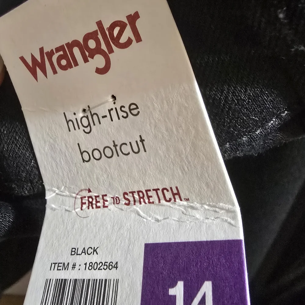 Wrangler Ladies' High-Rise Bootcut Jeans, Black, Size 14/34 - New - Picture 11 of 14